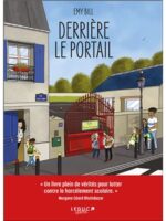 Derrière le portail